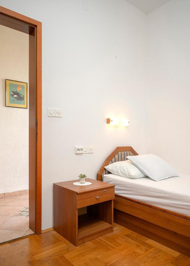 Apartment Nela Kalina Jelsa (Hvar) Exterior foto